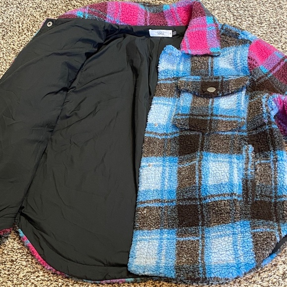 Tahlah Plaid Button-Up Shaket Jacket - Picture 7 of 8